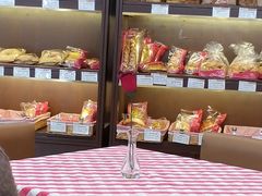 -红宝石·鲜奶小方·海派西点房(南丹店)