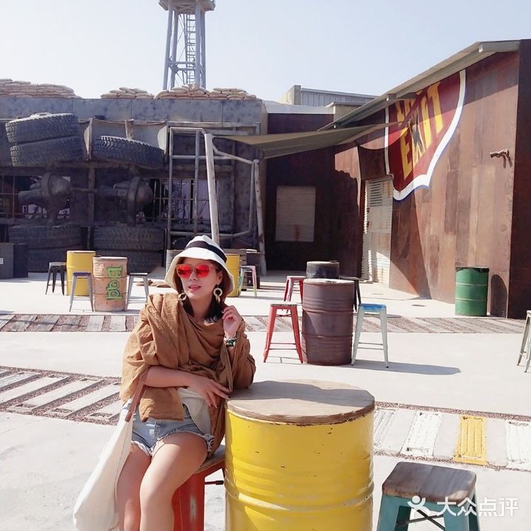 地理位置： 阿联酋最富有国～阿布扎比