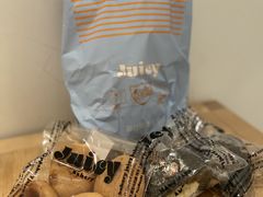 胖墨鱼奶酪面包-Juicy Bakery(大学路店)