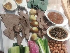 -嗨辣小聚·盘锦河蟹·海鲜烧烤龙虾(盘锦十年好店)