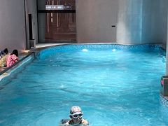 -涨巢·潮玩水疗局