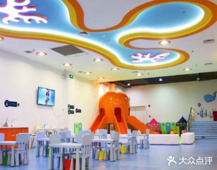 夏天一起来游泳吧