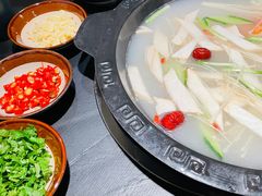 -老酉火锅(阳明古镇店)