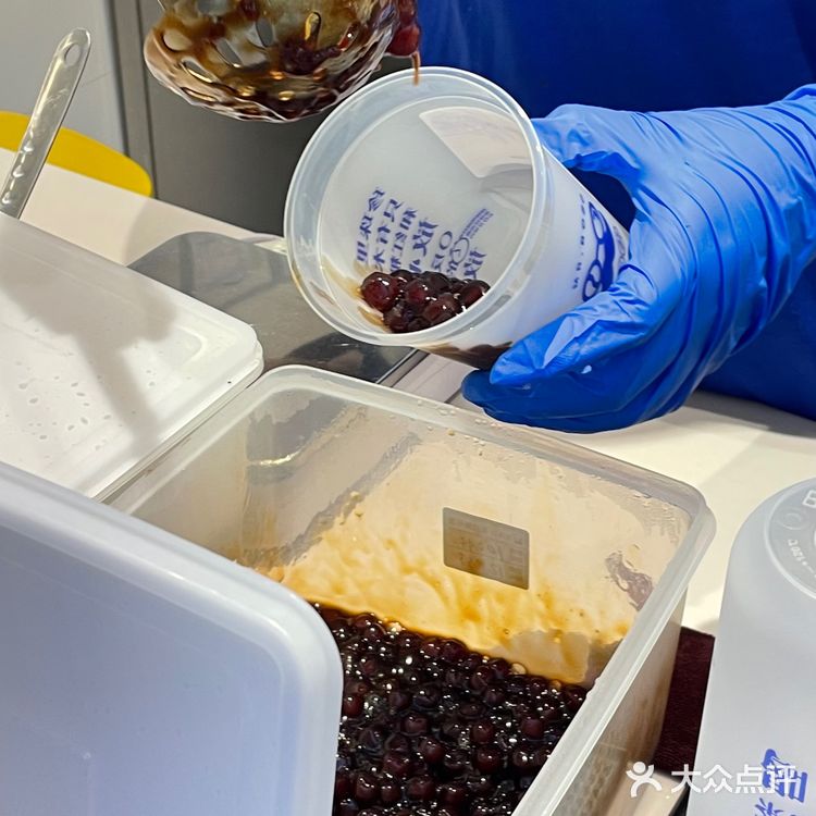 火爆广西的煲珠公珍珠奶茶在深圳也可以喝到了！