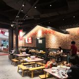 谢光头应该算是长沙菜的老字号了，正好在步行街这边逛街