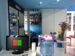 -提一眼镜·蔡司·依视路(小寨店)
