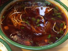-拈签一笑黄牛肉辣卤串串