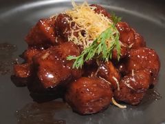 红酒泡沫牛仔粒-荟廷·晶萃(陆家嘴尚悦湾店)