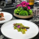 品鉴珍馐佳肴，尽享茶艺之美