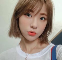 中发-Kraemer Paris  苏豪路易士·嘉玛发廊