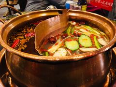 骨汤鸳鸯锅-镇江龙·火锅串串(武侯祠店)