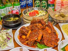 -喇喇排骨火锅·传统韩式脊骨汤(望京西园总店)