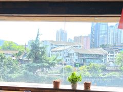 -包整·丝娃娃(一览甲秀楼风景店)