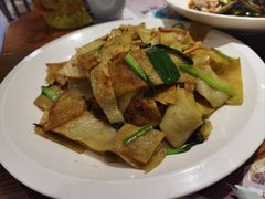 -黄泥岗·地道湖北菜(奥特莱斯店)