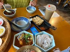 -包整·丝娃娃(一览甲秀楼风景店)