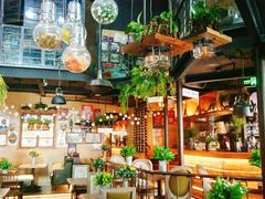 大堂-临界音乐酒馆·小龙虾·江湖菜(华熙LIVE·鱼洞店)