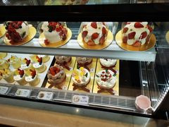 -花花卷卷·鲜食蛋糕(静安久光百货店)