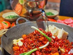 红锅-四小区火锅·巷子里的重庆火锅(花照壁店)
