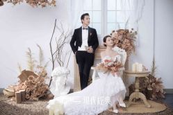 -现代经典婚纱摄影