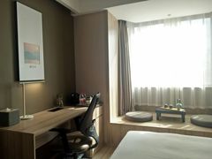 -杭州西湖湖滨银泰亚朵酒店