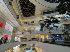 -LuOne凯德晶萃广场(徐家汇路店)
