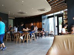 -星巴克臻选(莘庄仲盛店)