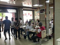 等位区-周震馄饨