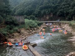 -安吉龙王山峡谷漂流