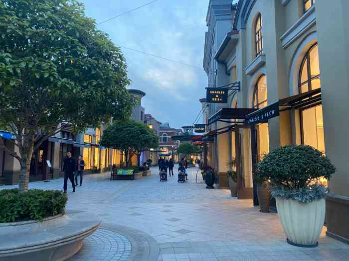 比斯特苏州购物村