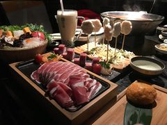 -湊湊火锅·茶憩(新中关购物中心店)