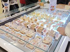 -红星前进面包牛奶公司(君太店)