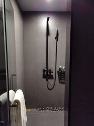 -THANN EXPRESS SPA