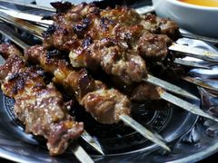 -烤肉小伙烤肉店