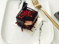 -UNI UNI(环亚凯瑟琳店)