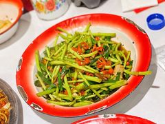 藜蒿炒腊肉-遇见老南昌-柴火灶(顺外路店)
