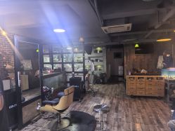 -青木造型HAIR·あおき髪を刈る潮人店