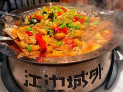 -江边城外烤鱼(世茂广场店)