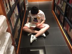 -西西弗书店&矢量咖啡(壹方购物中心店)