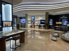 -亨吉利世界名表中心(华润万象城店)