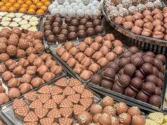 -Laderach 莱德拉(上海环贸iapm店)