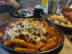海鲜芝士炒年糕-MI WU FACTORY米屋美食工厂餐厅(绿地店)