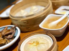 手拆蟹粉灌汤包-包小笼·金牌汤包(中山路店)