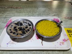 槐花粉-鲜甜阁·甜品小吃(七星路店)