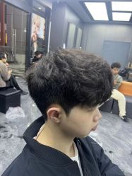 -米可造型烫发染发