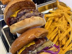 -TRIPS BURGER(大钟寺店)