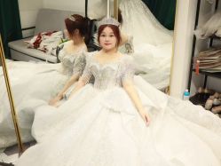 -NaNa婚纱礼服馆