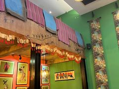 -香巴拉云南餐厅(华莱坞店)