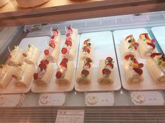 -花花卷卷·鲜食蛋糕(静安久光百货店)