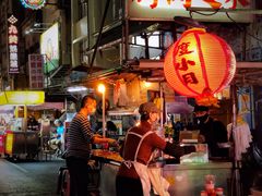 -六合夜市
