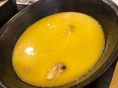 -鲜入围煮花胶鸡海鲜火锅